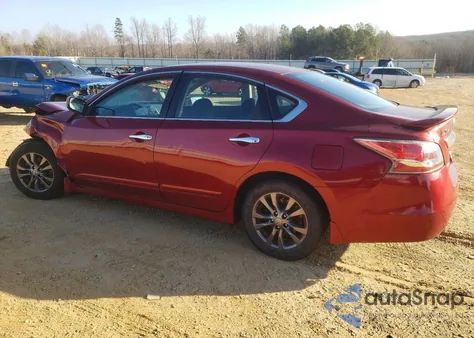 2015 Nissan Altima 2.5 из США, поврежденный, VIN 1N4AL3AP7FN349540